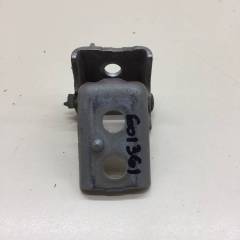 Петля двери передней левой нижняя Peugeot 208 2012>