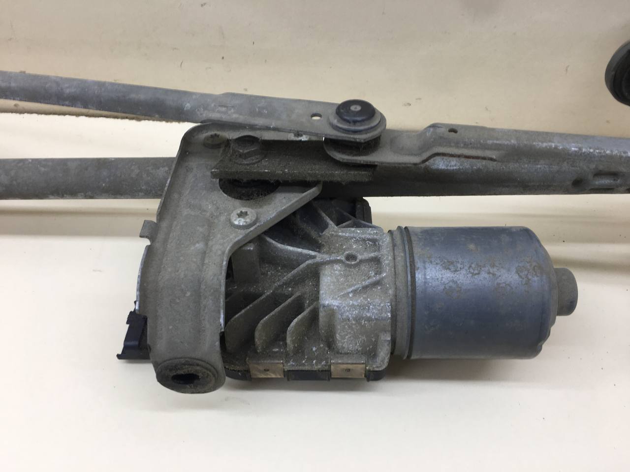 Трапеция стеклоочистителей Peugeot 308 2007>