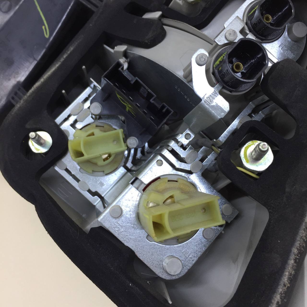 Фонарь задний наружный левый BMW X6 E71 2008-2014