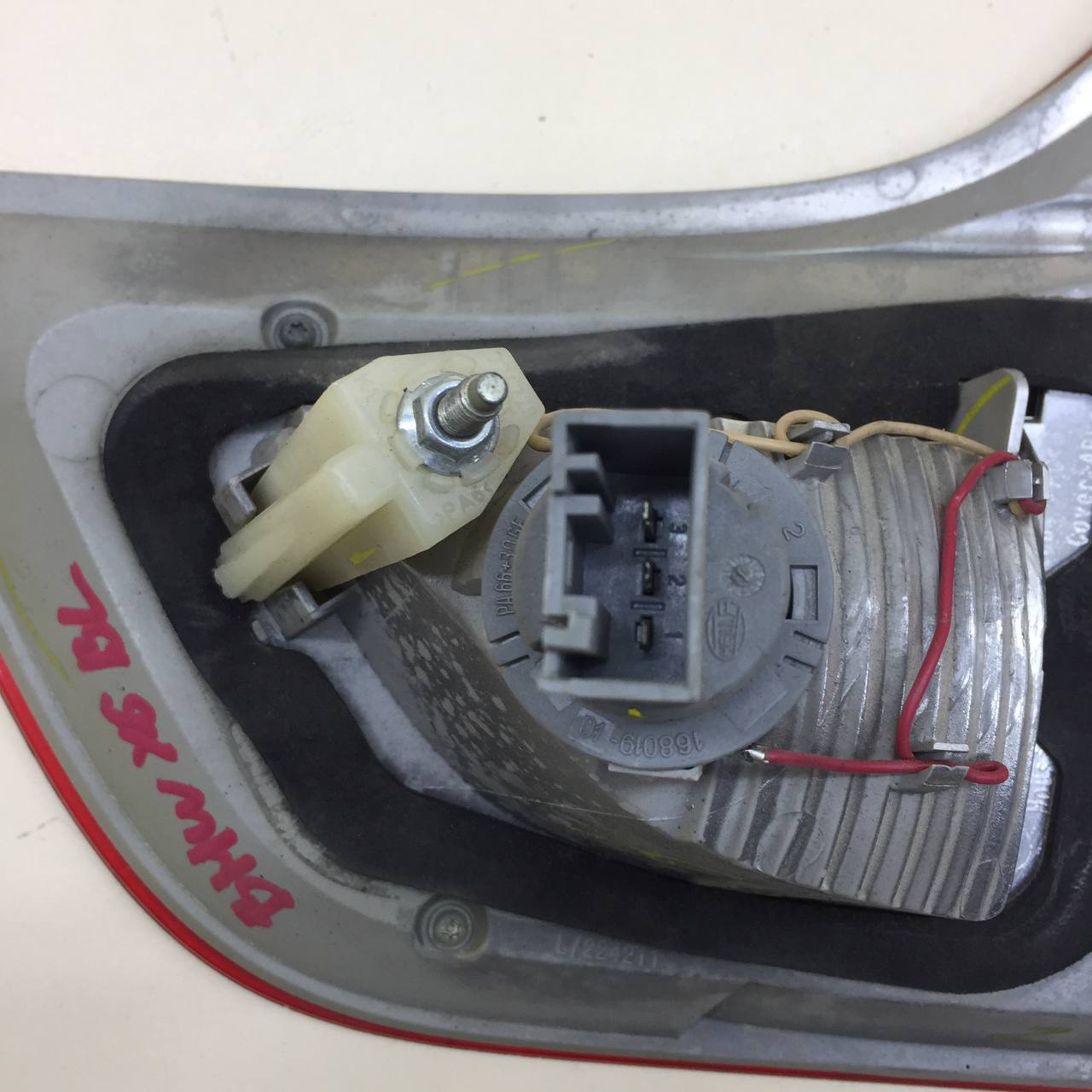 Фонарь задний внутренний левый BMW X6 E71 2008-2014