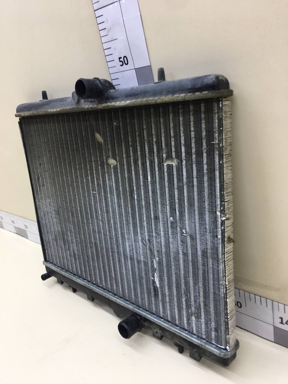 Радиатор охлаждения двигателя Peugeot 308 2007>