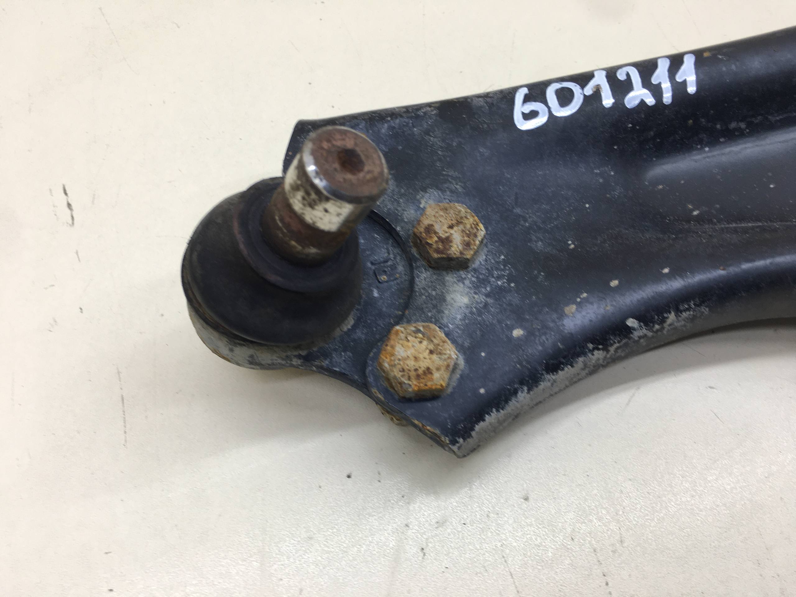 Рычаг передний левый Peugeot 208 2012>