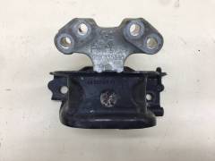 Опора двигателя правая Peugeot 208 2012>