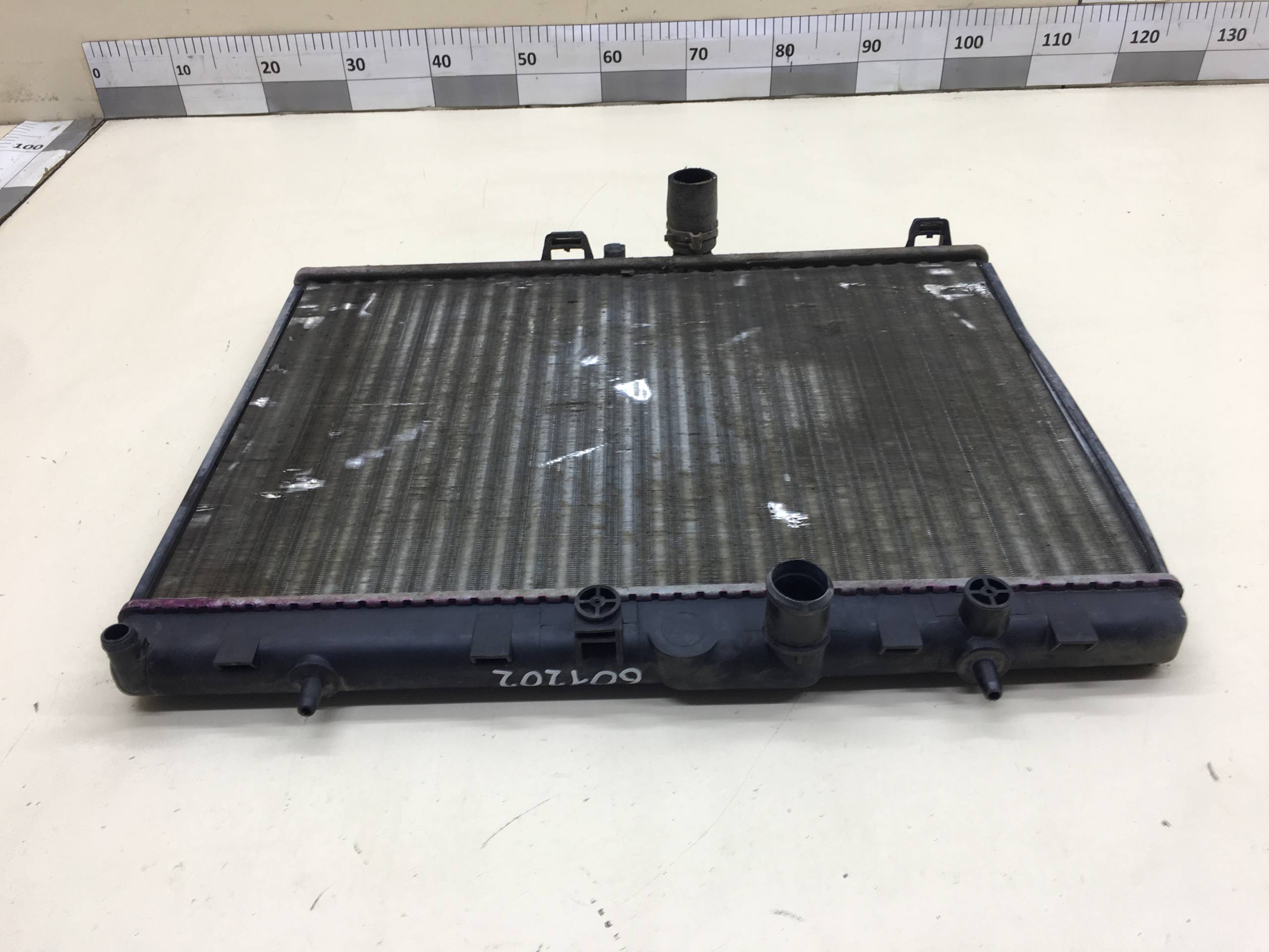 Радиатор охлаждения двигателя Peugeot 208 2012>