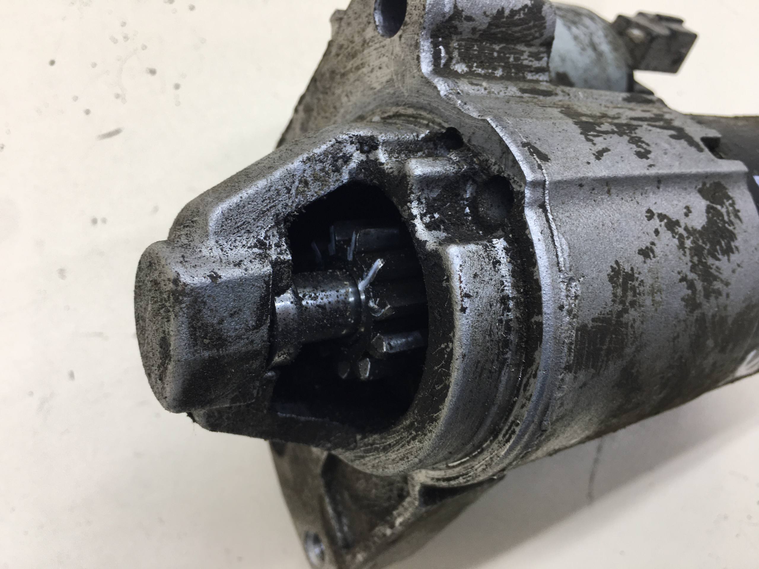 Стартер Peugeot 208 2012>