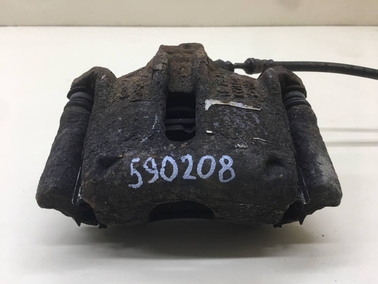 Суппорт передний левый Peugeot 207 2006-2013