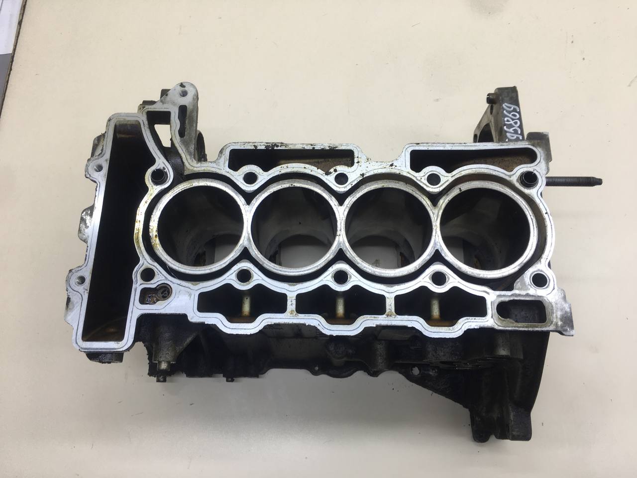 Блок двигателя Peugeot 308 2007>