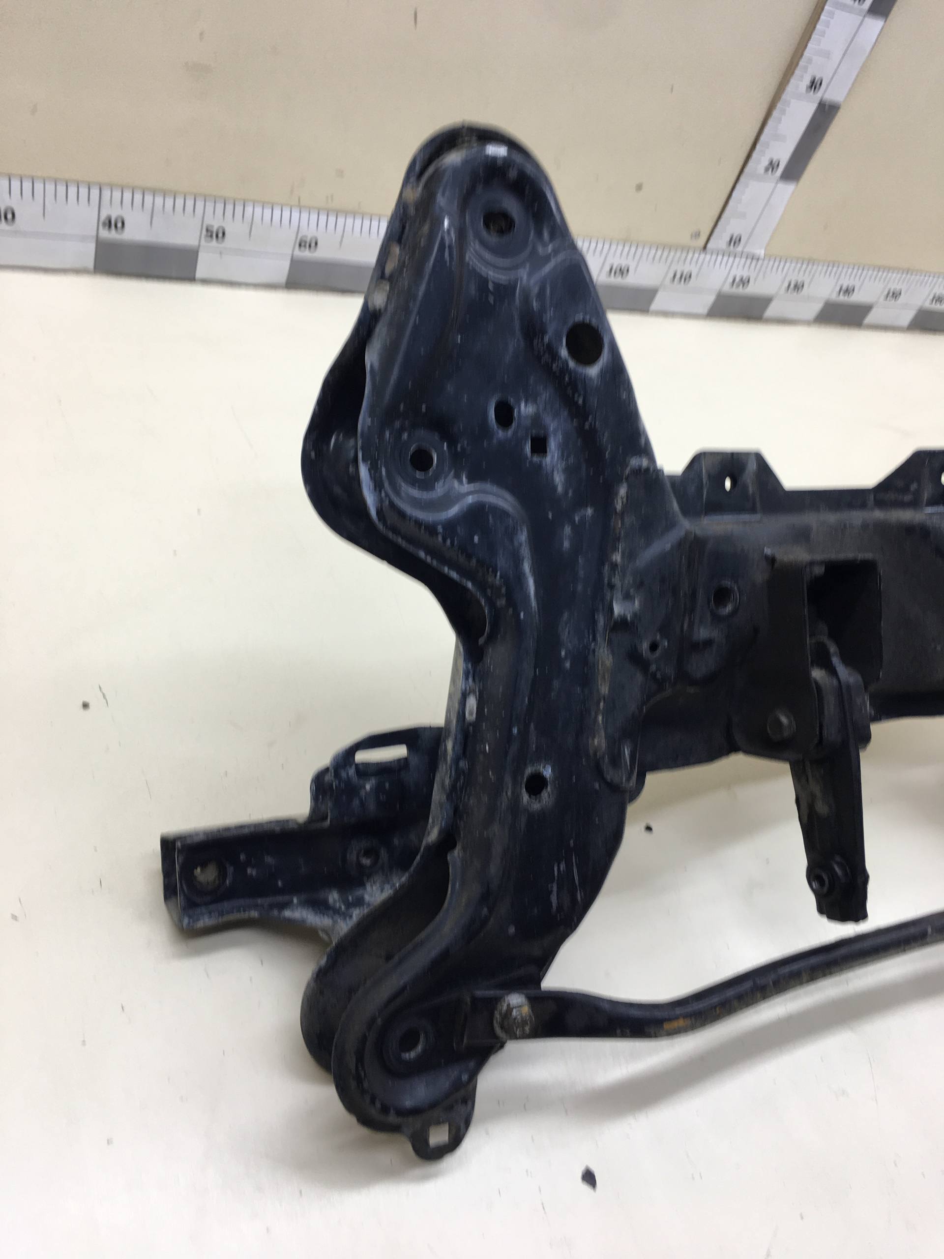 Балка подмоторная Peugeot 208 2012>